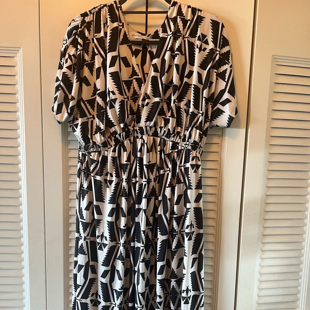 v neck empire waist shoy sleeve gathered shoulder